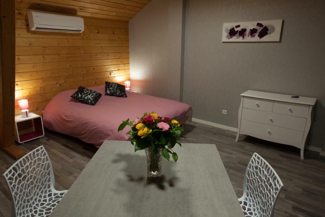 La Grande Fosse Chambres D'Hotes Les Houes المظهر الخارجي الصورة