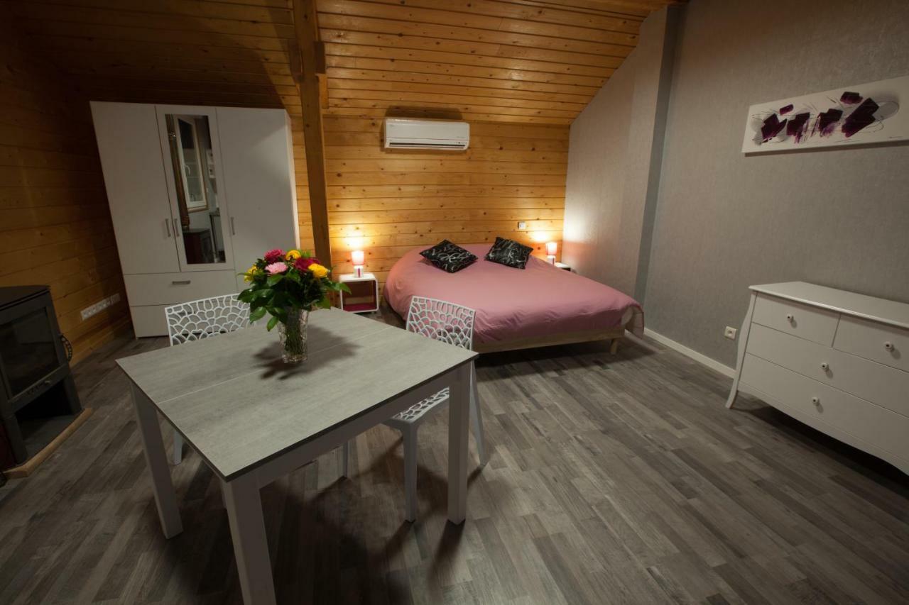 La Grande Fosse Chambres D'Hotes Les Houes المظهر الخارجي الصورة